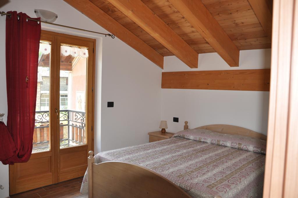 Le Foyer De La Ferme Apartment Aosta Room photo